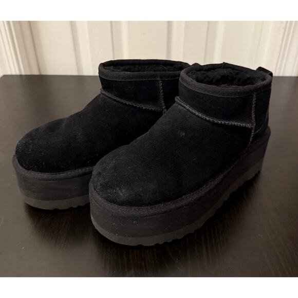 UGG Classic Ultra Mini Platform Boot Women Black 6 EUC - Picture 2 of 7